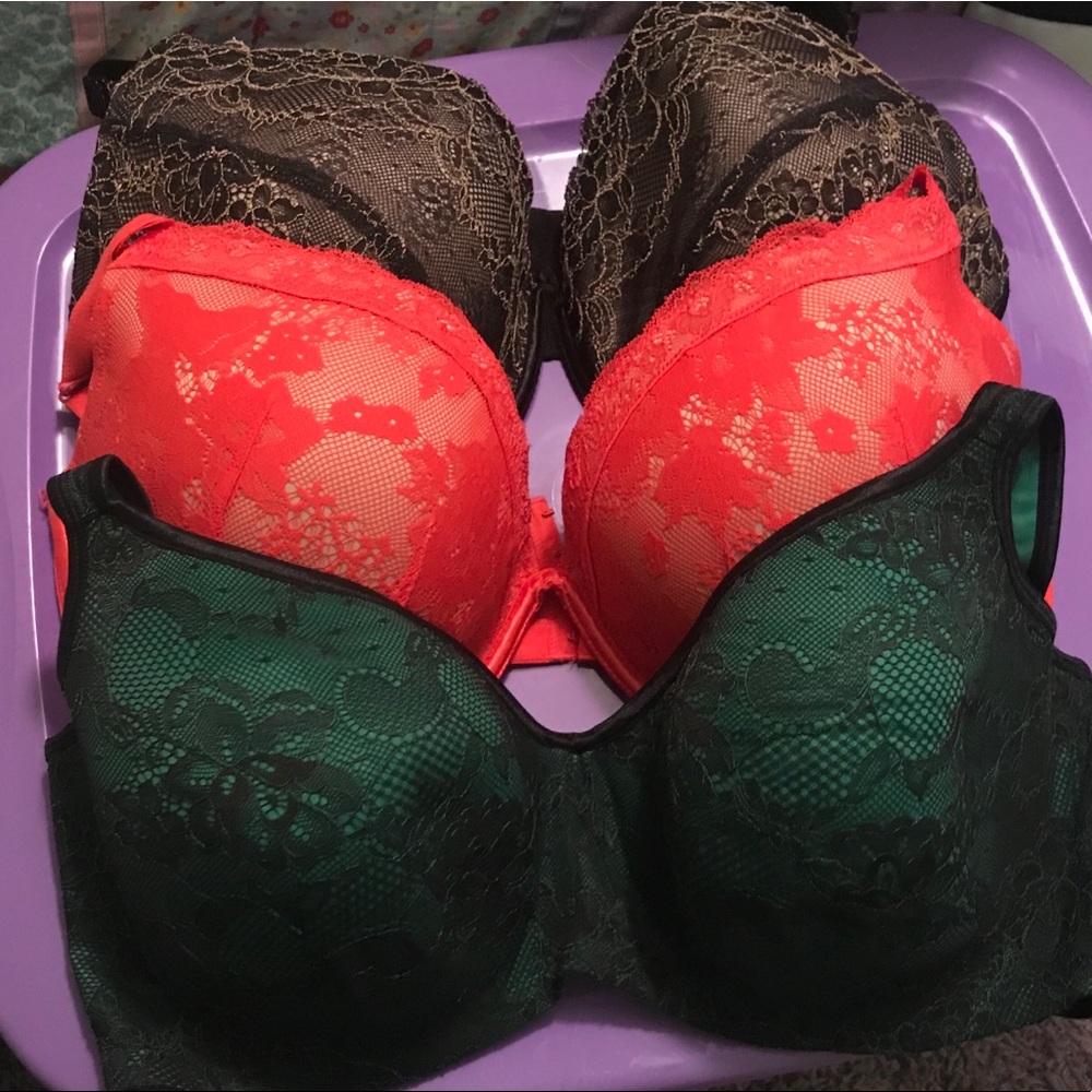 Bundle of Cacique 44DDD bras. Like new condition